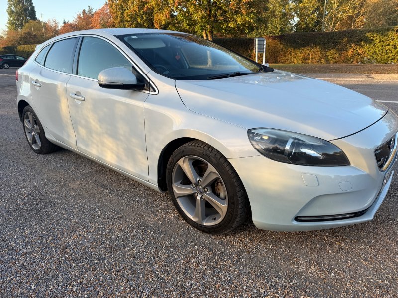 2013 Volvo V40 1.6 hatchback petrol T4 se lux Fully Loaded automatic auto ULEZ