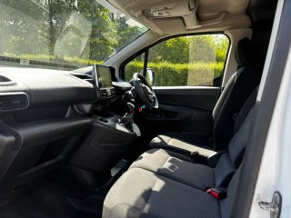 /photos/9691/9b054980-873f-7f29-70f1-3aa11af43aac_i320x240.jpg