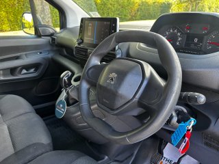 /photos/9691/9ce0967a-a9bd-d210-a9f5-5367f783e84a_i320x240.jpg