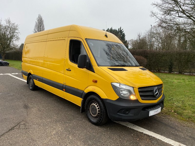 Used Yellow Vans for sale in Chertsey 