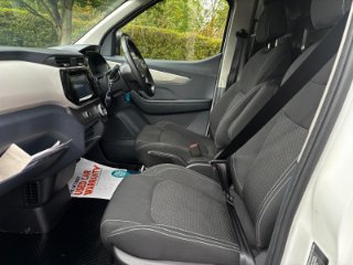 /photos/9691/e1df59a3-53c5-a0ae-9a9b-ffdb91593fb6_i320x240.jpg